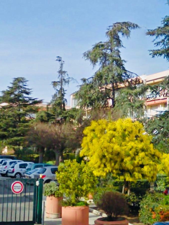 T3 Spacieux Et Lumineux A 5Min Du Port De Sanary - Fleur De Mai Apartment Exterior photo